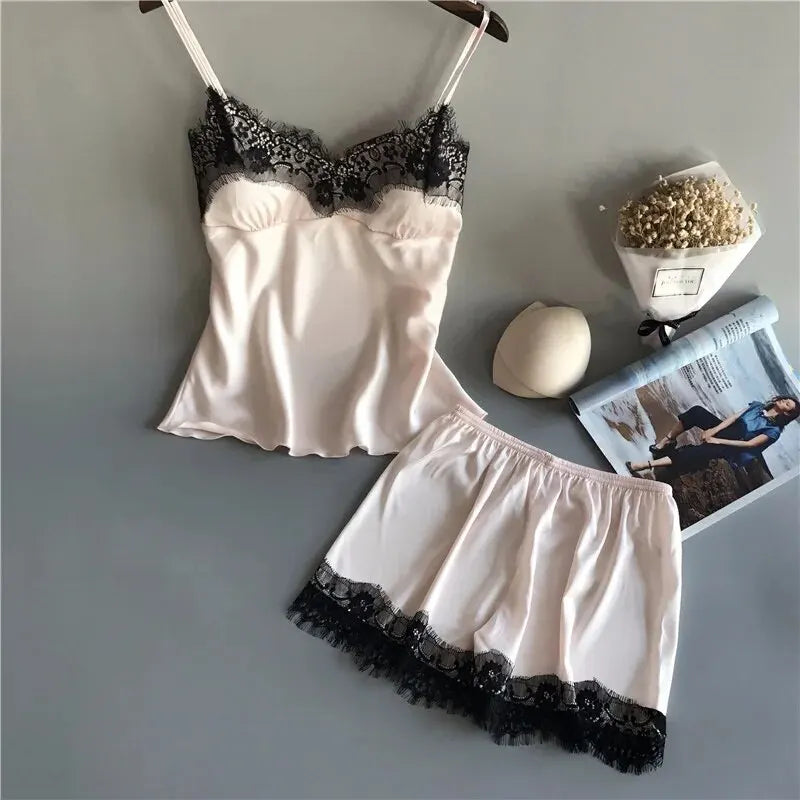 Women’s Lace Pyjama Set with Shorts