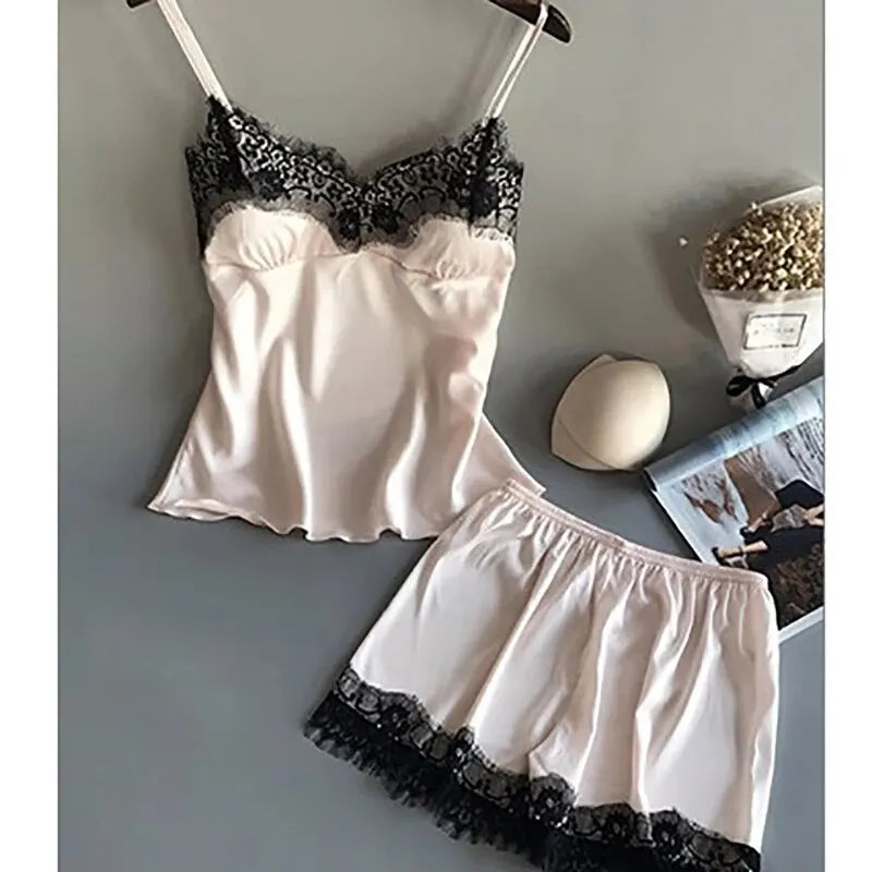 Women’s Lace Pyjama Set with Shorts